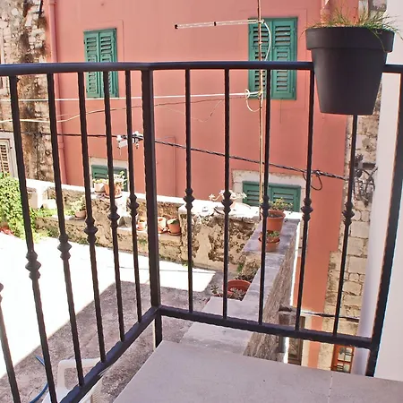 Duma Apartment *